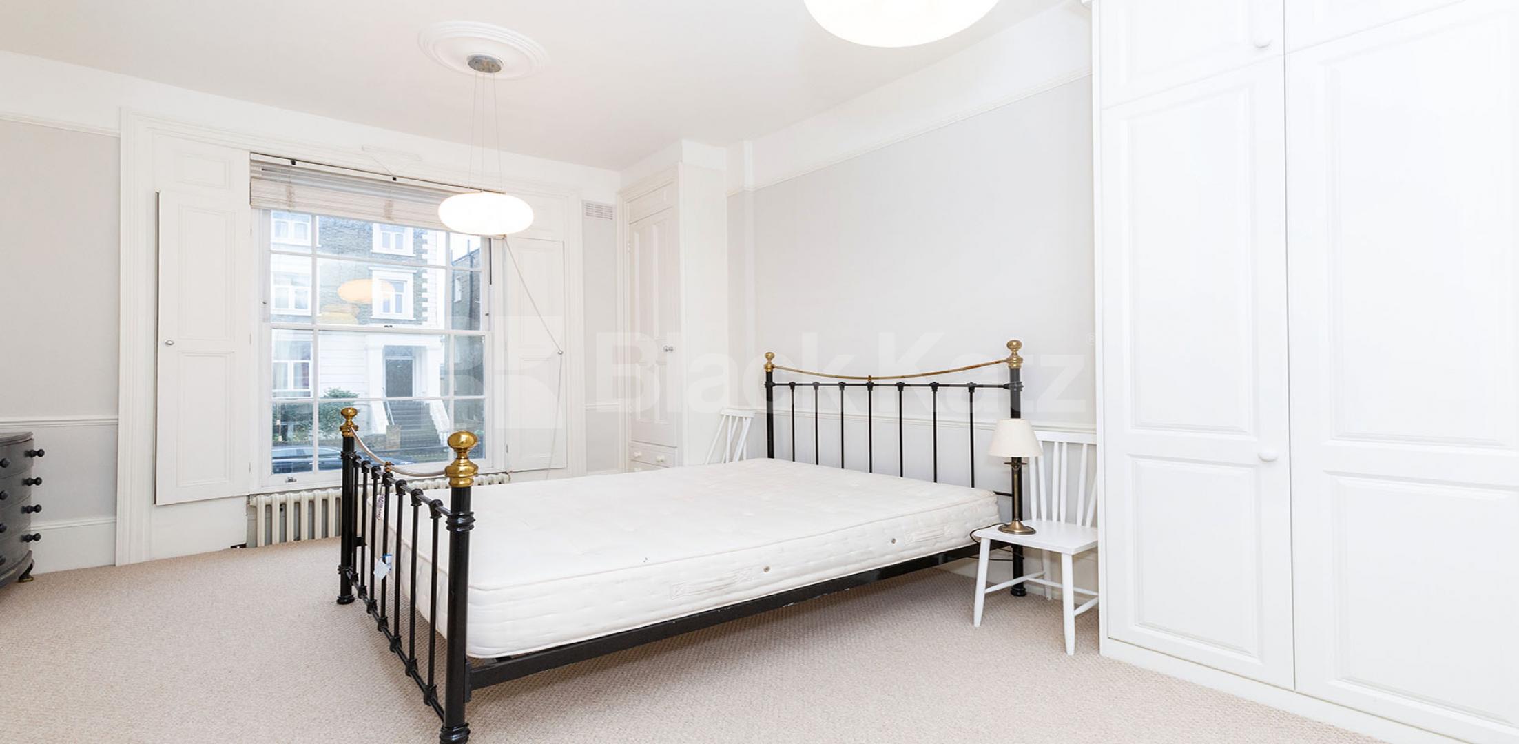 Spacious one bedroom set in period conversion Agar Grove, Camden Square